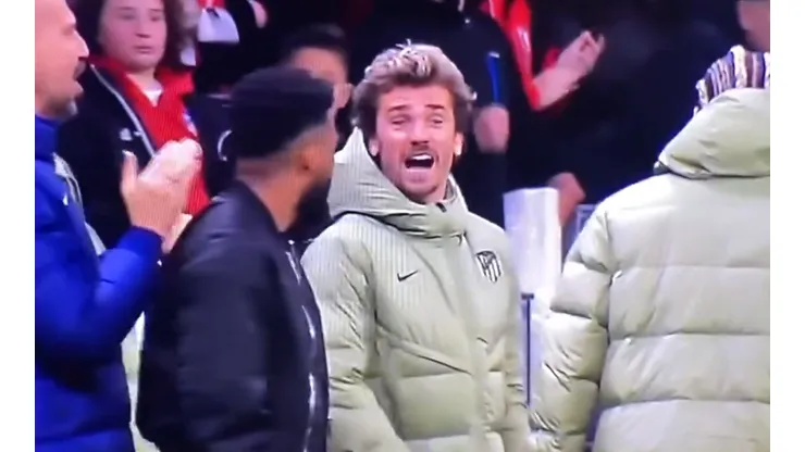 Antoine Griezmann reaccionó tras penal fallado por Alexis Sánchez. (Foto: Captura)