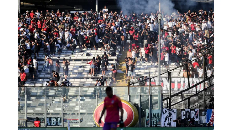 Colo Colo fue citado por el Tribunal de Disciplina. (Foto Javier Salvo/Photosport)