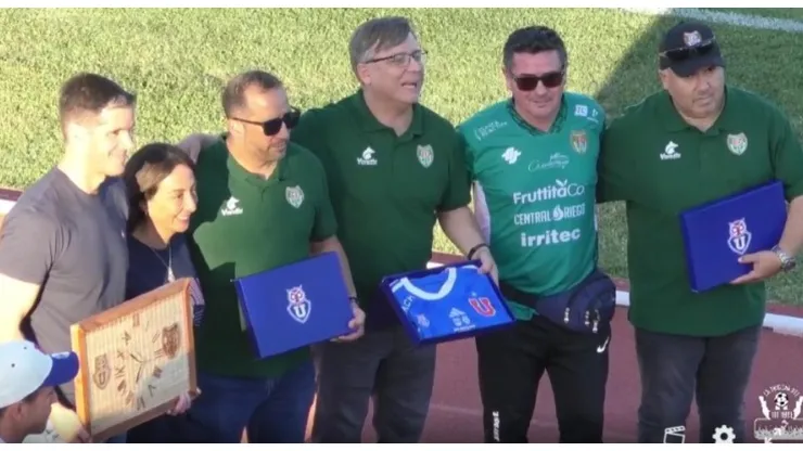 Ambos clubes se dieron regalos en la antesala del encuentro.