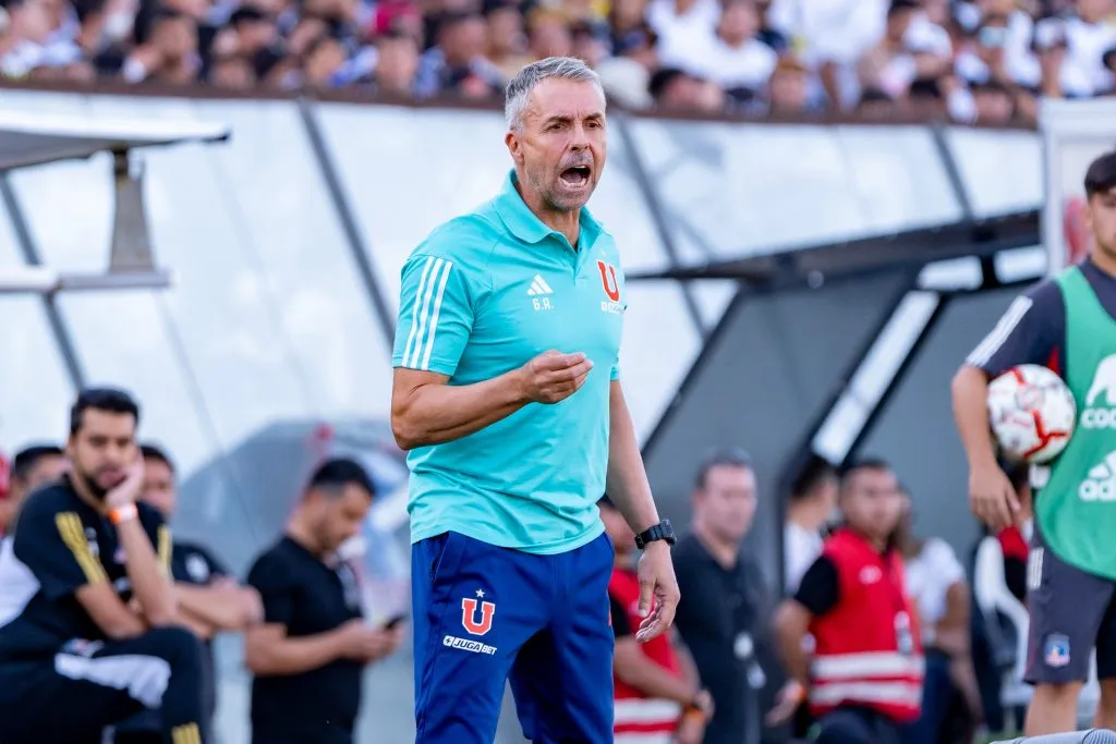 Gustavo Álvarez no quiere sorpresas y repetirá el once del clásico para enfrentar a O’Higgins (Guillermo Salazar)