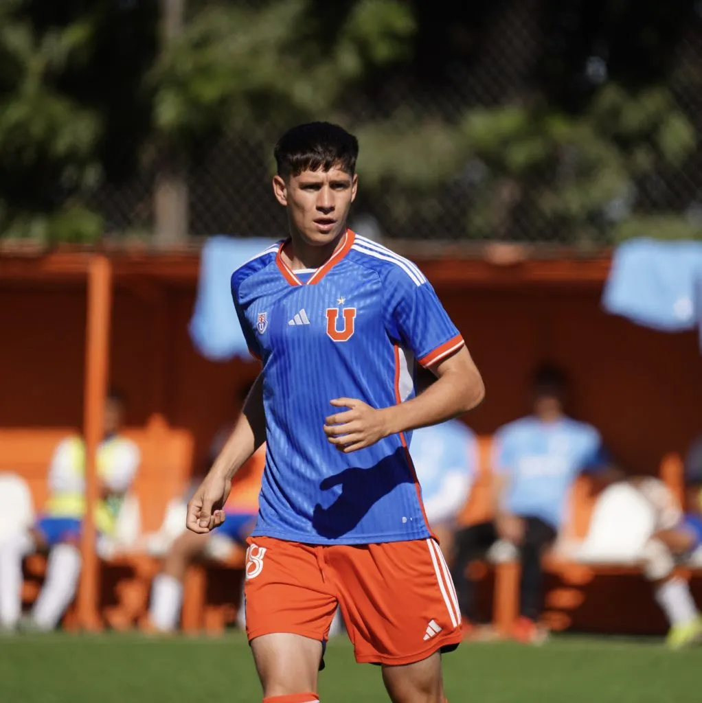 Oroná jugando ante la UC (Bolavip)