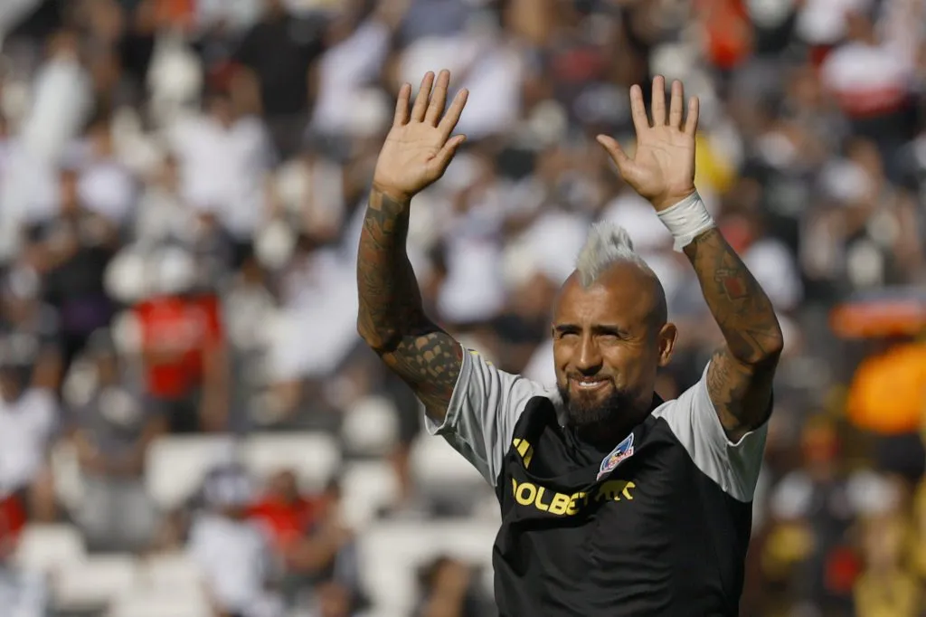 Arturo Vidal volvió a ser respaldado por Jorge Almirón en Colo Colo. (Foto: Dragomir Yankovic/Photosport)