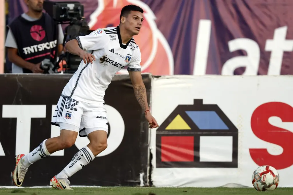 Lucas Cepeda por ahora no ha conseguido mayores chances de jugar en Colo Colo. (Foto: Photosport)