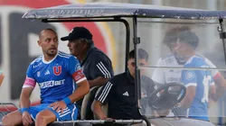 Díaz se retiró en camilla del partido ante Colo Colo.