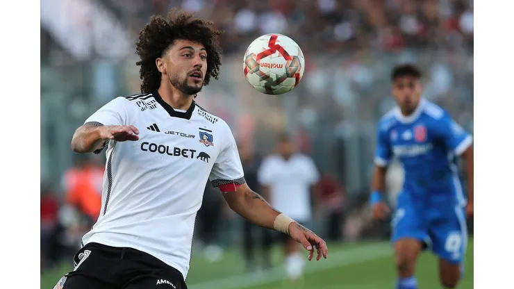 Maximiliano Falcón tuvo una tarde para el olvido tras el Superclásico. (Foto: Javier Salvo/Photosport)
