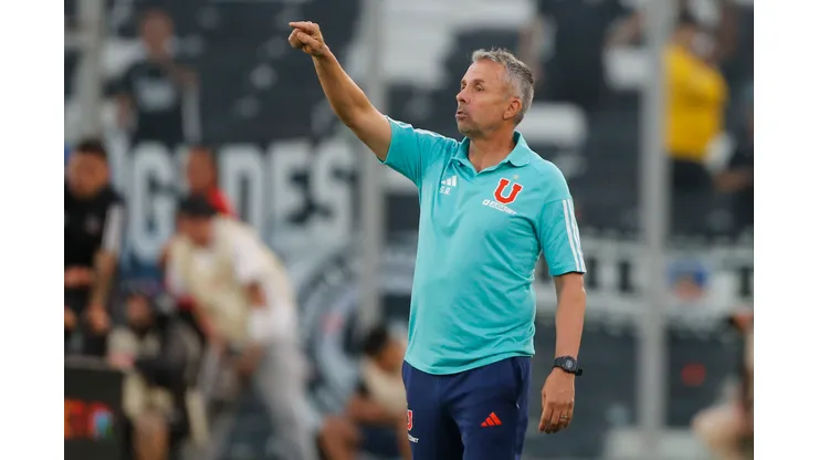 Gustavo Álvarez pone los pies sobre la tierra luego de ganar el Superclásico.