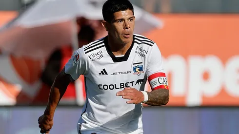 Esteban Pavez se lanza contra Blanco y Negro. (Foto: Photosport)