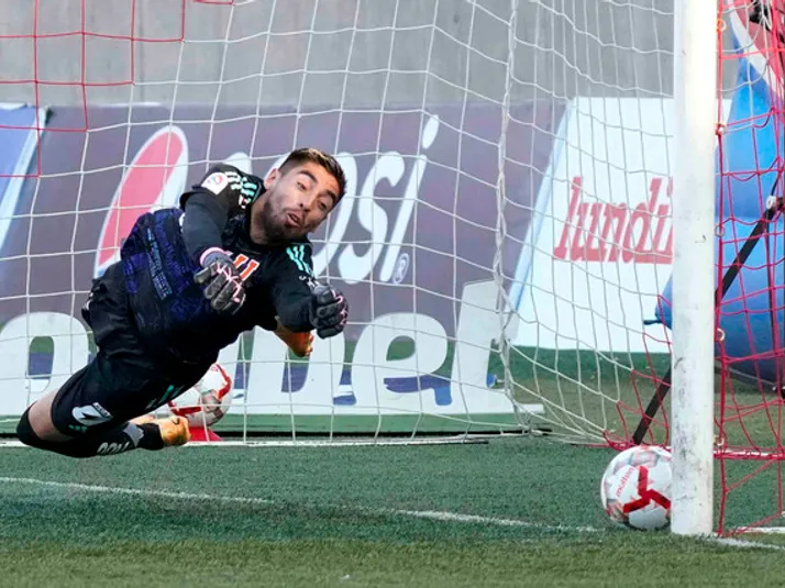 "Ha estado nervioso": Mouat y su gran preocupación por este refuerzo de la U