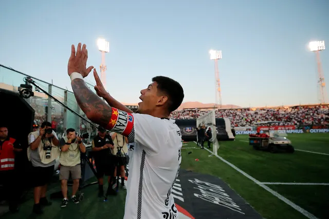 Paredes resalta el liderazgo de Pavez en Colo Colo | Foto: Photosport