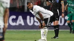 Arturo Vidal arrastra complicaciones físicas y llegaría con lo justo al Superclásico. (Foto: Photosport)