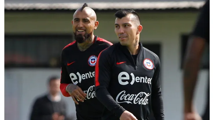 Ricardo Gareca le abre la puerta a Vidal y Medel
