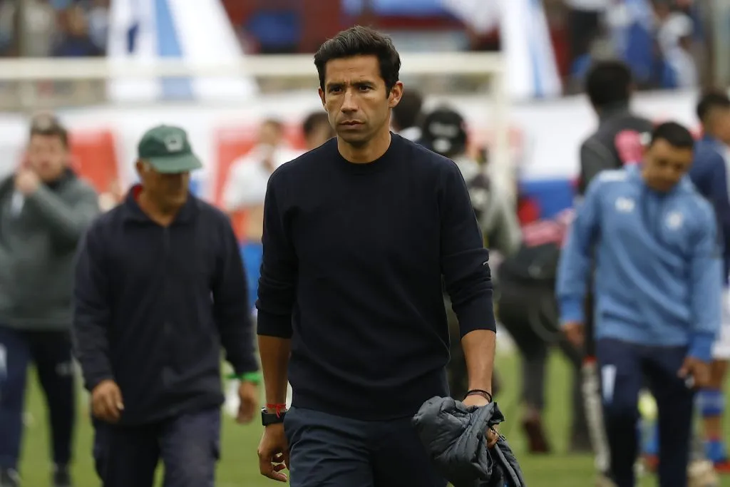 Nicolás Núñez dejó de ser el técnico de la Universidad Católica (Foto: Photosport)