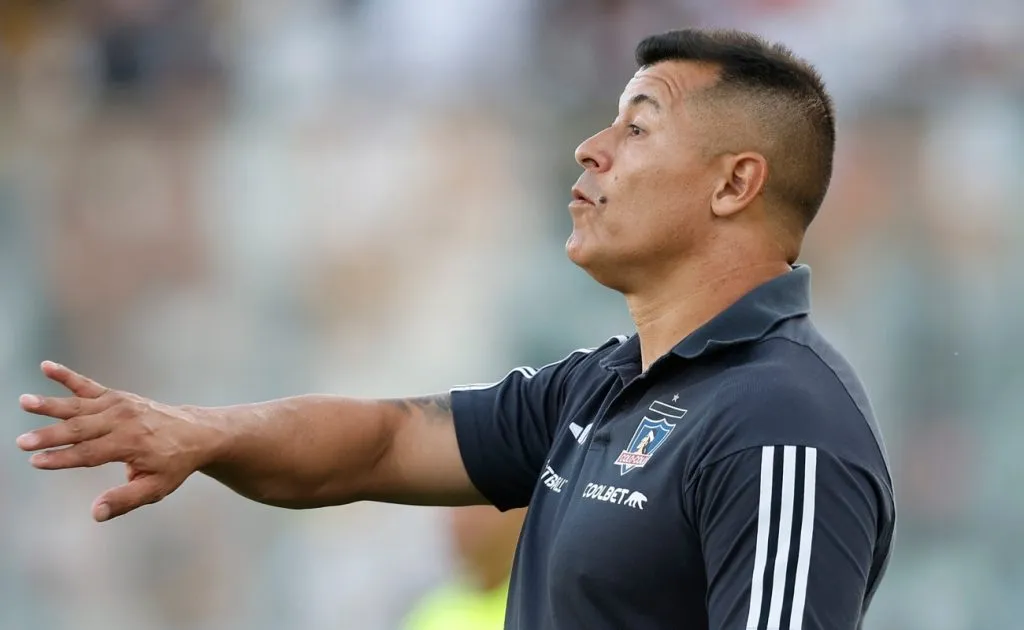 Jorge Almirón descartó un gran conflicto en Colo Colo previo al Superclásico. (Foto: Photosport)