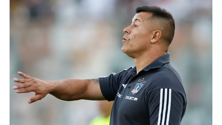 Ex Colo Colo muestra su preocupación por decisión que debe tomar Jorge Almirón. (Foto: Photosport)