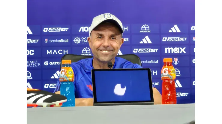 Gustavo Álvarez no habló de Arturo Vidal en la previa del Superclásico.