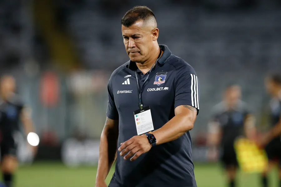 Caamaño ácido con Almirón. | Foto: Photosport