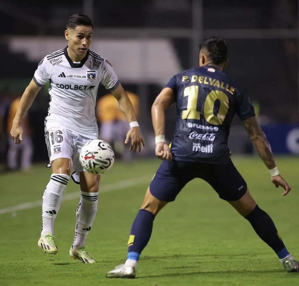 Óscar Opazo recibió la tercera tarjeta amarilla en esta edición de la Copa Libertadores. (Foto: Colo Colo)