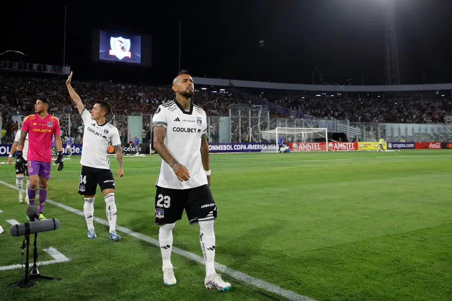 Barrios pide disfrutar al King en Colo Colo. | Foto: Photosport