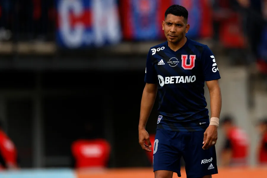 Mirada perdida y desgano: Así fue el 2023 de Palacios con Pellegrino en la banca (Photosport)