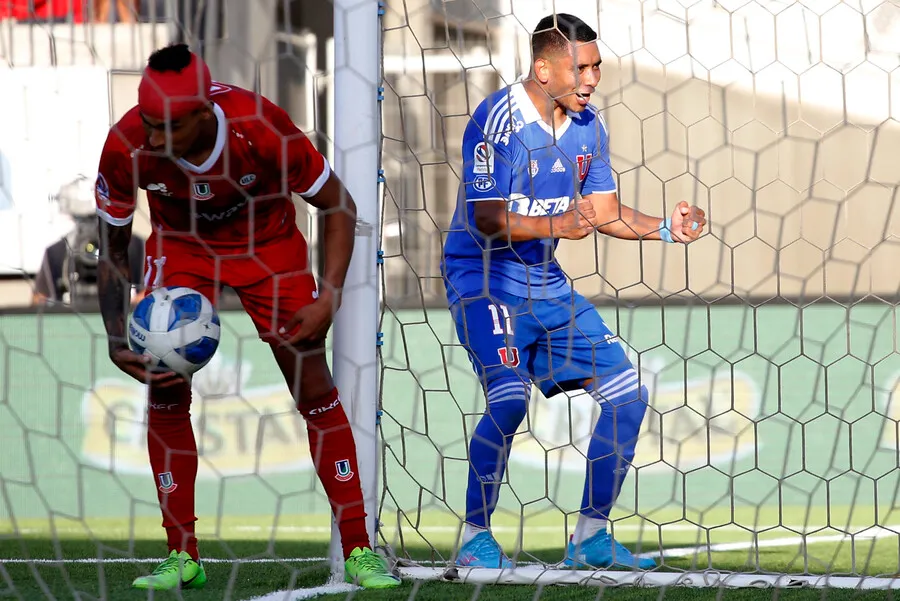 Su paso por la U lo inició con tres goles ante Unión La Calera en 2022 (Photosport)