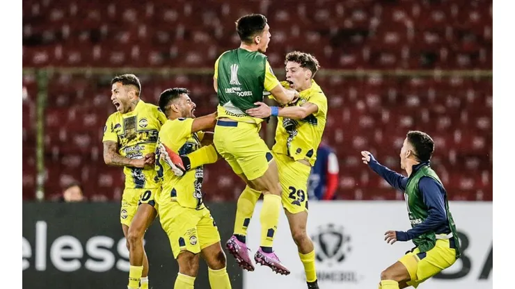 Sportivo Trinidense va por el batacazo ante Colo Colo. (Foto: sportivotrinidense, Instagram)