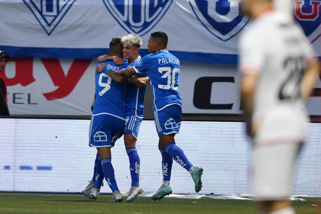 Los tres delanteros de la U llegan on fire para el duelo ante los Albos | FOTO: Alejandro Pizarro Ubilla/Photosport