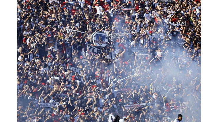 En Colo Colo salieron a defender a sus hinchas. (Foto: Marcelo Hernández/Photosport)