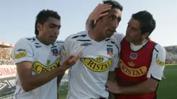 Jara celebrando con Barrios el gol ante la U en el Monumental.
