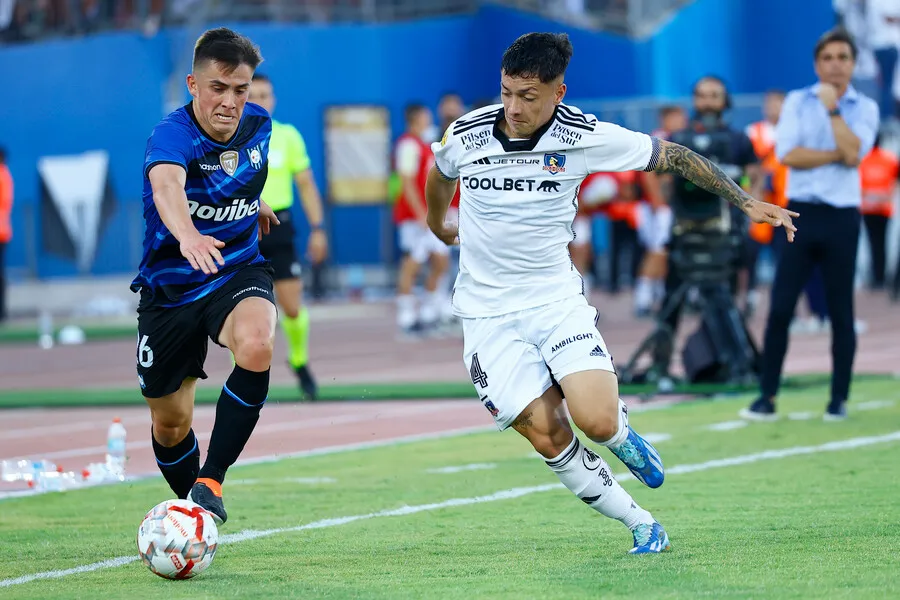 Paredes le tiró las orejas a Quinteros por Zavala | Foto: Photosport