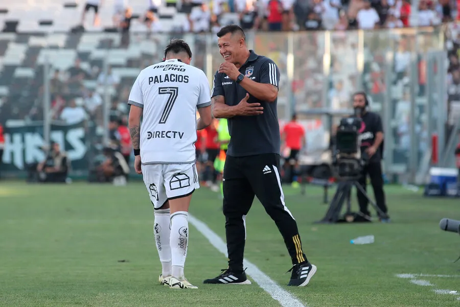 Almirón ha tenido un buen arranque con Colo Colo | Foto: Photosport