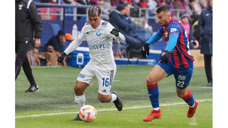 El futbolista chileno tuvo su debut oficial en la Liga Premier de Rusia. (Foto: Instagram)