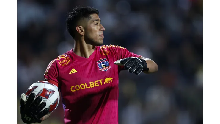 Brayan Cortés aclara su panorama en Colo Colo (Foto: Andres Pina/Photosport)