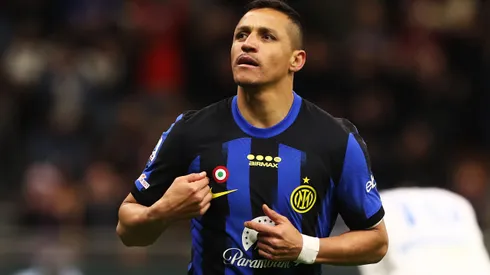 Alexis Sánchez rechaza sus primeras ofertas (Photo by Marco Luzzani/Getty Images)