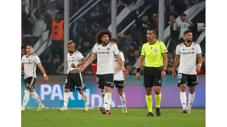 En Colo Colo ya se comienza a hablar de las renovaciones en los contratos de algunos jugadores. (Foto: Photosport)