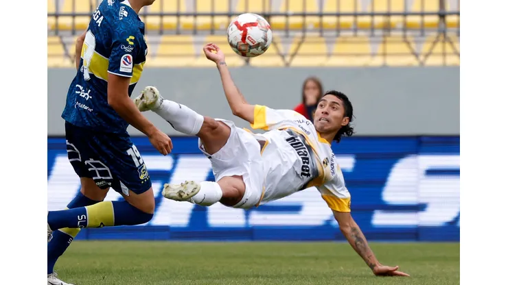 Luciano Cabral será la obsesión del próximo mercado de fichajes. (Foto: Photosport)