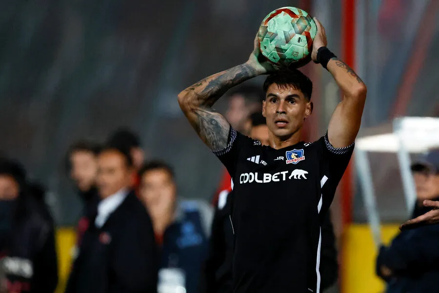 ¿Se complica la renovación de Erick Wiemberg? | Foto: Photosport