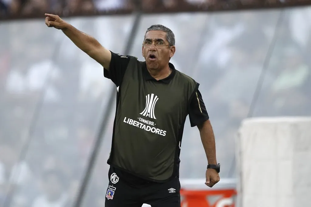 Gualberto Jara dirigió a Colo Colo de forma interina en el primer semestre del 2020. (Foto: Felipe Zanca/Photosport)