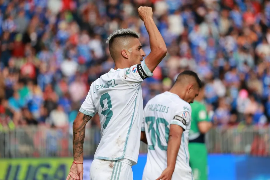 Leandro Fernández tuvo una gran performance en el triunfo de la U ante Huachipato. (Foto: Photosport)