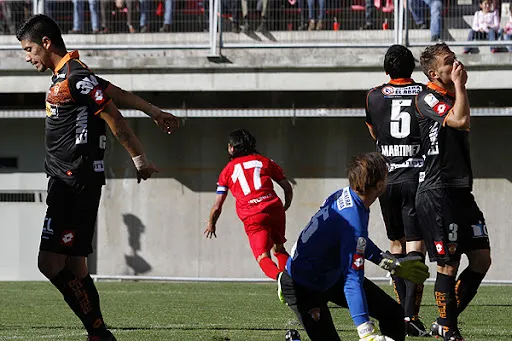 Justamente en Chillán hace 9 años, Cobreloa descendió por primera y única vez en su historia (Archivo)