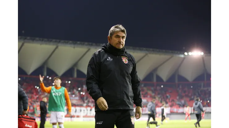 Hernán Clavito Godoy acusa cama a Emiliano Astorga en Cobreloa.