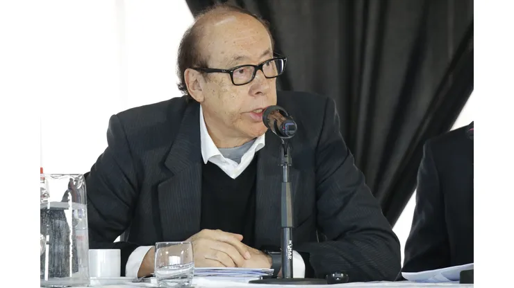 Alfredo Stohwing dejó de ser el presidente de Blanco y Negro. (Foto: Dragomir Yankovic/Photosport)