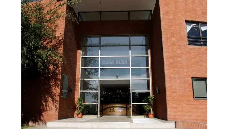 Denuncian robo en la Casa Alba. (Foto: Colo Colo)