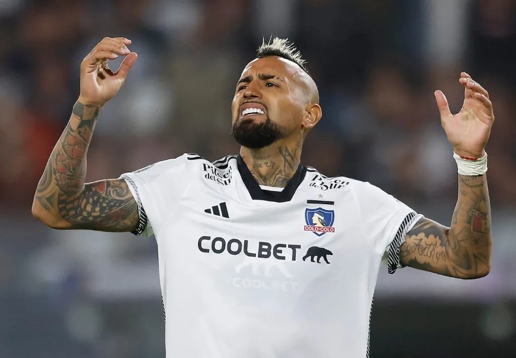 Arturo Vidal será titular en Colo Colo ante Cobresal.