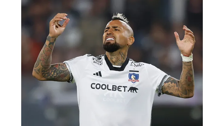 Arturo Vidal será titular en Colo Colo ante Cobresal.