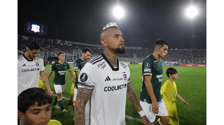 Desde Paraguay siguieron muy atentos al partido de Colo Colo. (Foto: Dragomir Yankovic/Photosport)