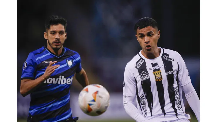 Huachipato no pudo en casa ante el cuadro boliviano