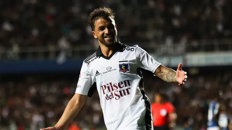 Costa recibió el cariño del público en el Estadio Monumental.