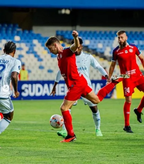 Los cementeros mejoraron en el complemento (Instagram)