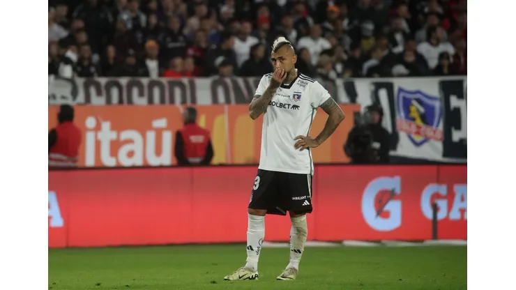 Gualberto Jara critica el estado físico de Arturo Vidal.