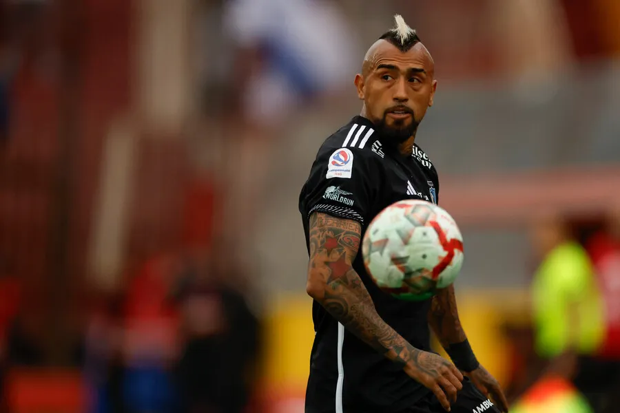 Arturo Vidal recibió críticas desde España. | Foto: Photosport